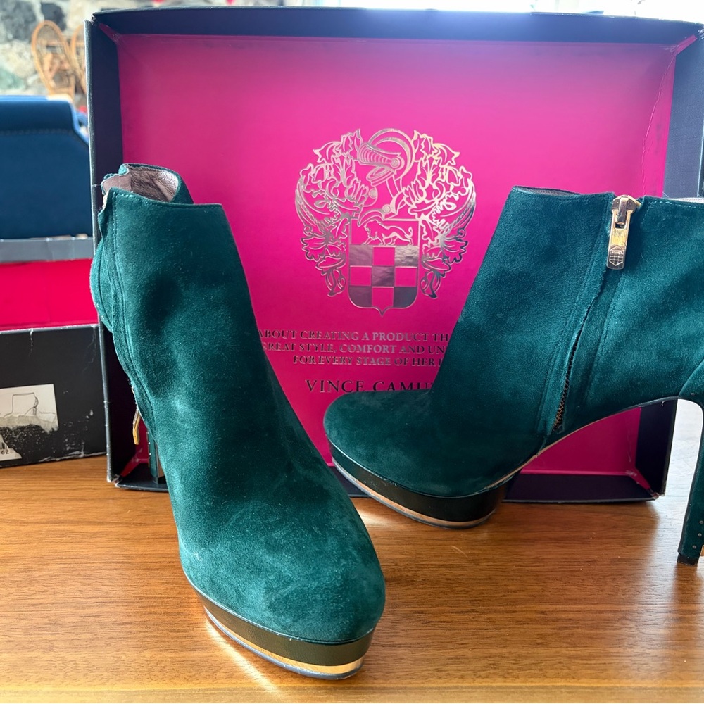 Vince Women's Emerald Green Suede Ankle Boots